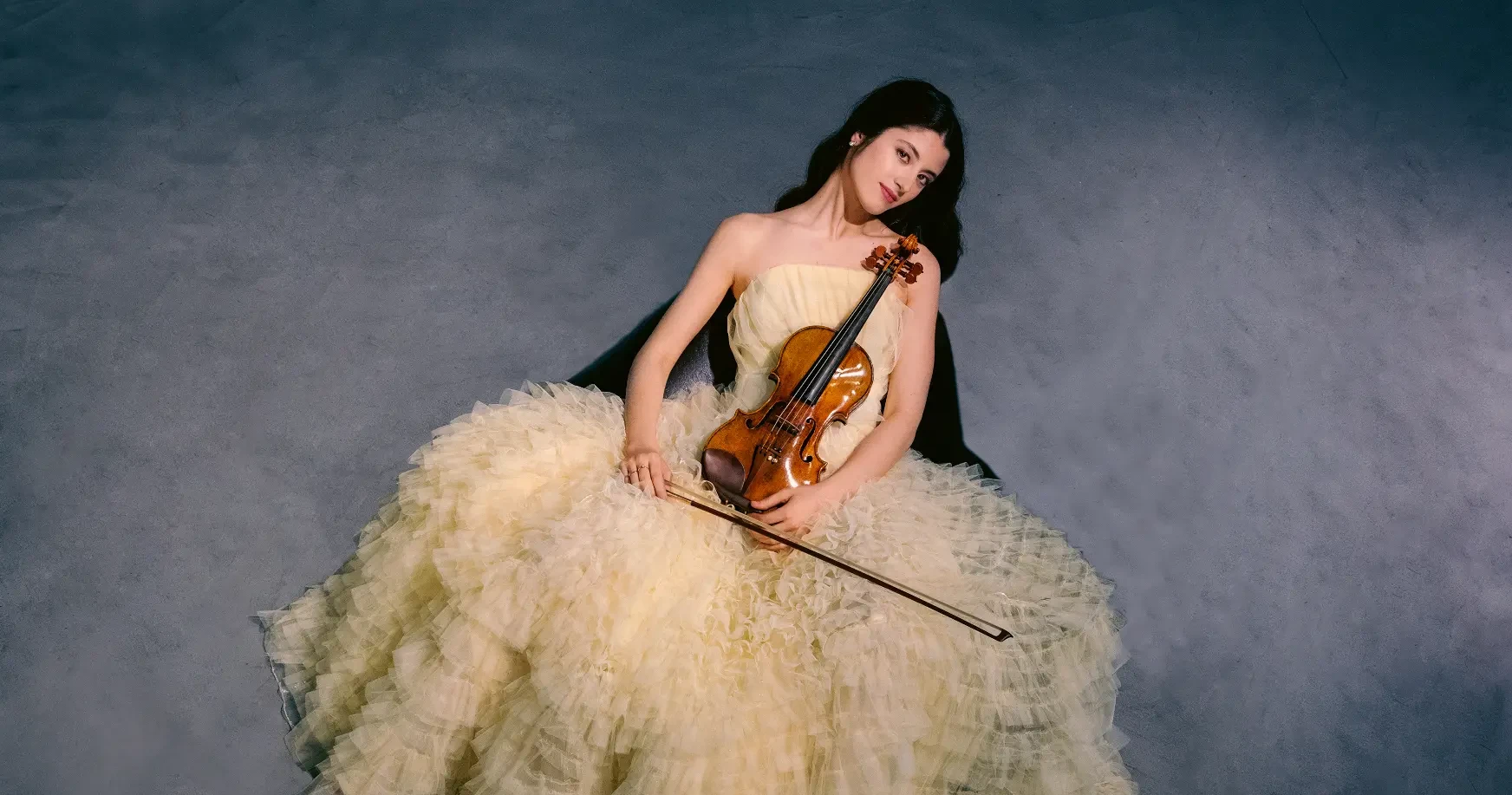 Violinista profesional María Dueñas música clásica